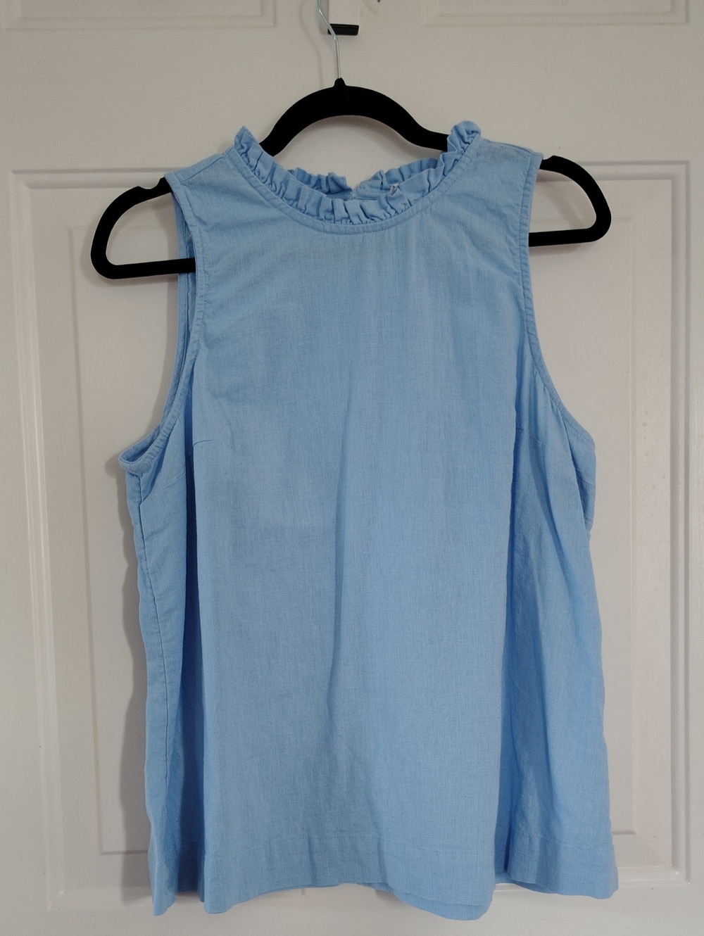 crown & ivy Linen Cotton Light Blue Ruffle Neck Sleeveless Tank Women's L